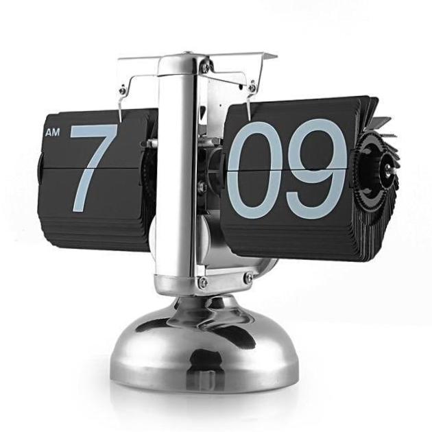 The Retro Digital Flip Clock Short Edition